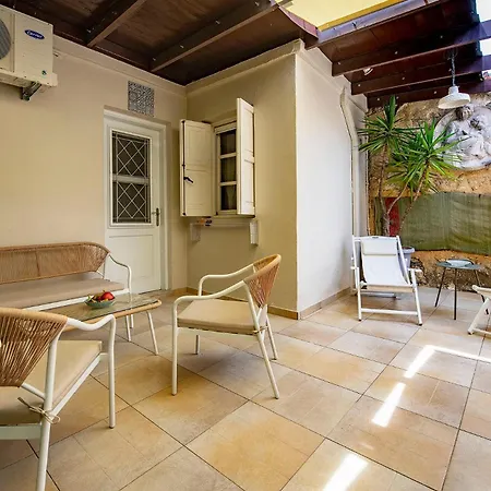 Old Town Corner Luxury Apart-hotel