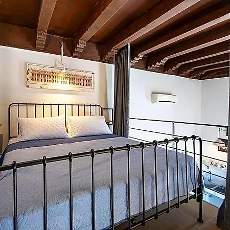 Old Town Corner Luxury Aparthotel