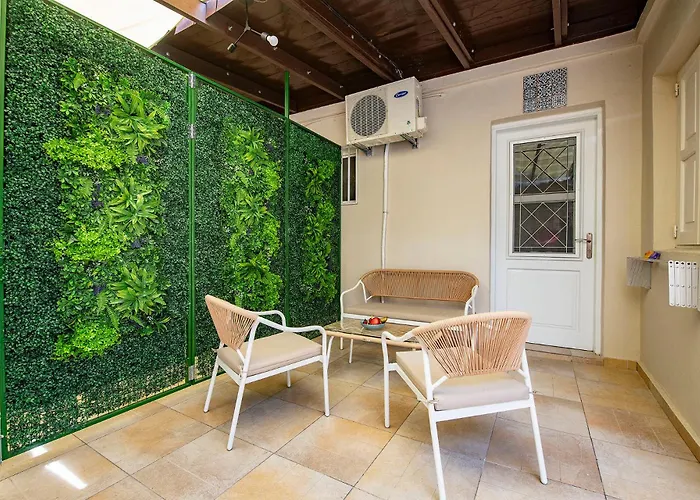 Old Town Corner Luxury Aparthotel 3*